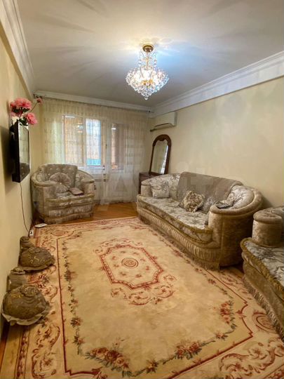 2-к. квартира, 50 м², 4/10 эт.