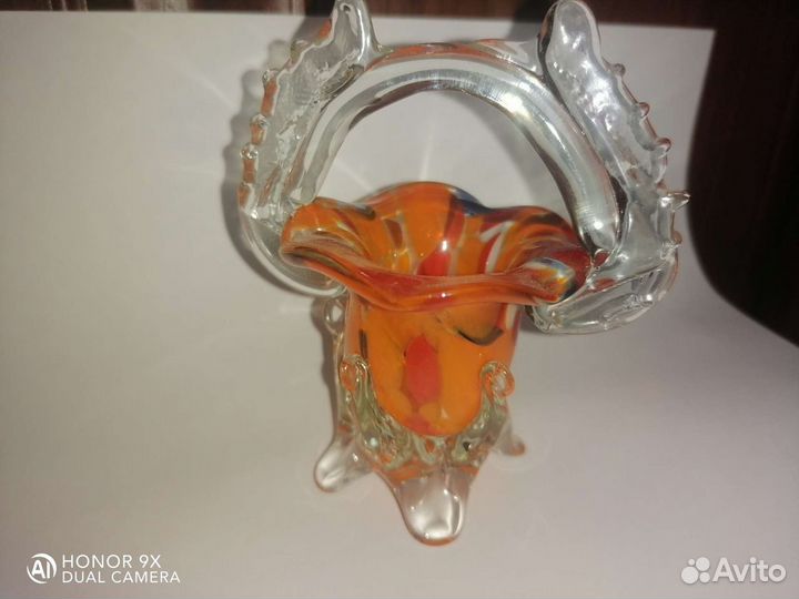 Ваза миниатюрная. Цветное стекло