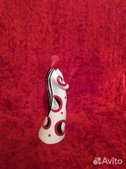 Фарфоровая статуэтка,Девушка с косой