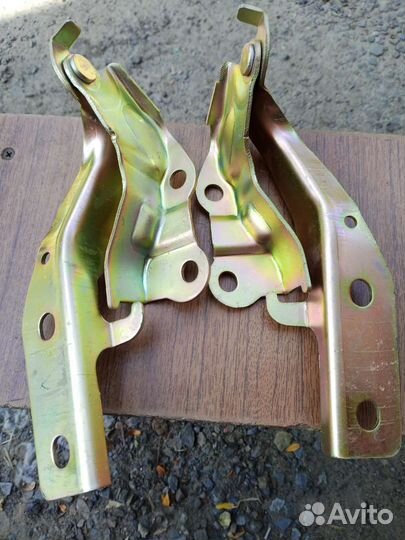 Петли капота Чери тиго 11