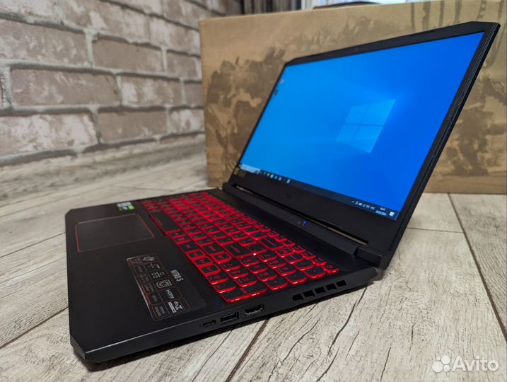 Игровой Acer Nitro 5 i5-10300H/GTX 1650Ti/256/8