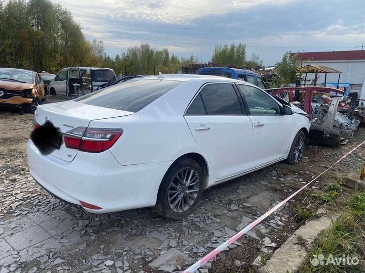 В разбор поступила Toyota Camry