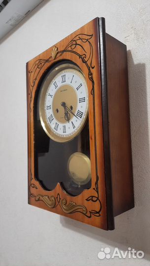 Настенные часы Янтарь