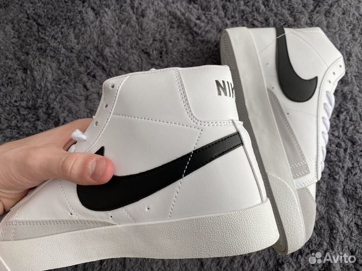 Nike blazer mid 77