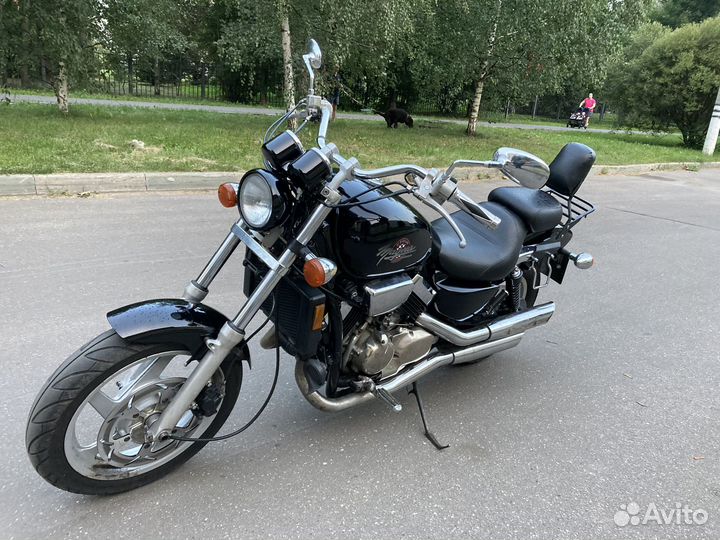 Honda vf750c Magna