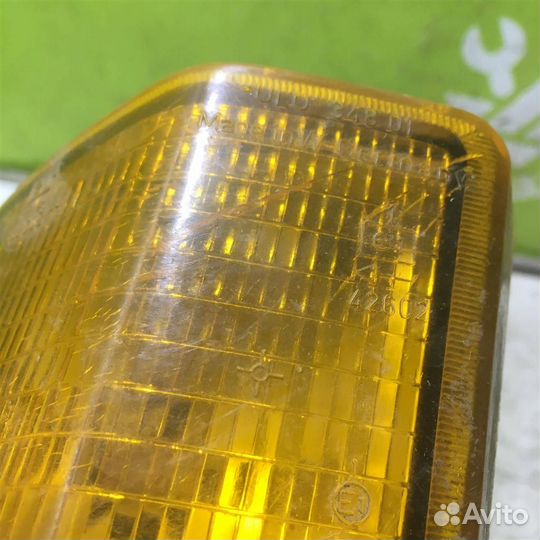 Указатель поворота правый желтый Фольксваген Тра