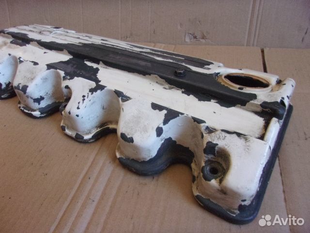 Мерседес 123 / 124 / 190, М102 клапанная крышка