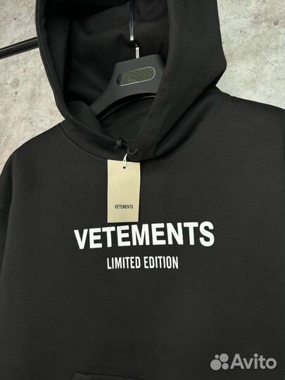 Худи Vetements с капюшоном