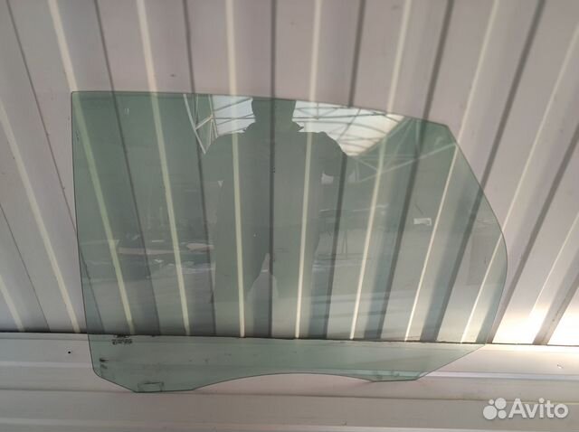 Стекло задней левой двери Ford Focus 2 2004-2011