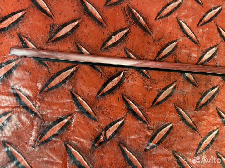 Бархотка стекла наружная задняя правая Mercedes C