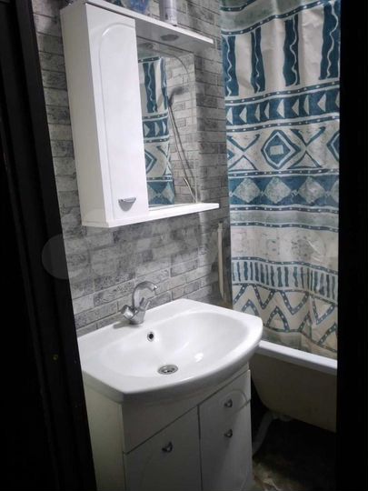 3-к. квартира, 80 м², 1/17 эт.