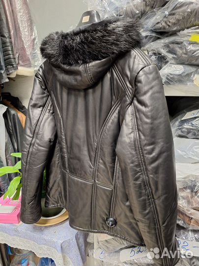 Мужской кожаный пуховик