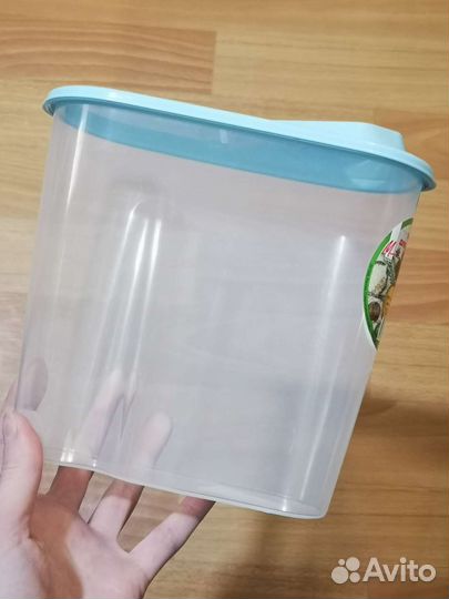 Емкость для хранения сыпучих продуктов