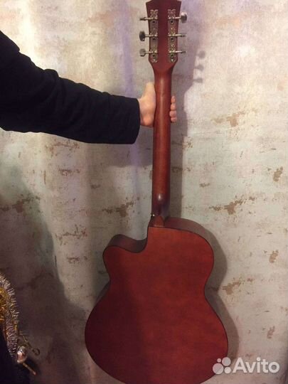 Акустическая гитара