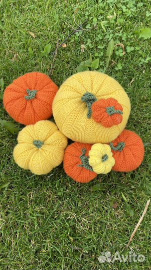 Тыквы вязаные декоративные
