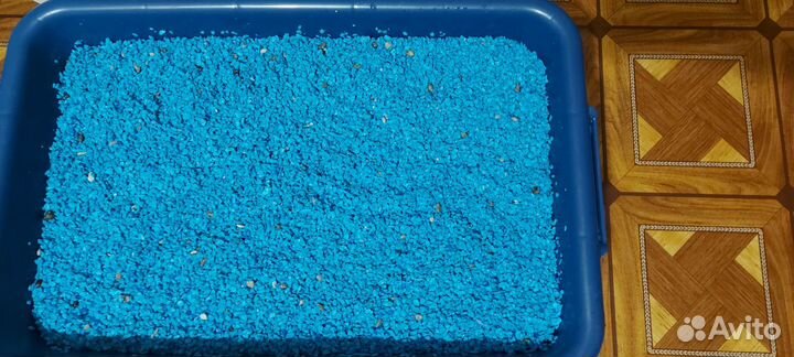 Замки, фильтры и Грунт для аквариума голубой