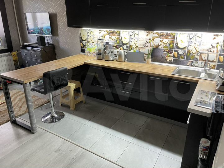 3-к. квартира, 92 м², 3/12 эт.