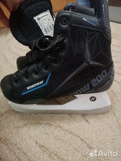 Коньки хоккейные