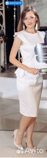 Платье белое