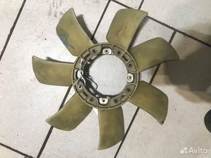 Крыльчатка вентилятора Toyota Crown JZS173 1jzge