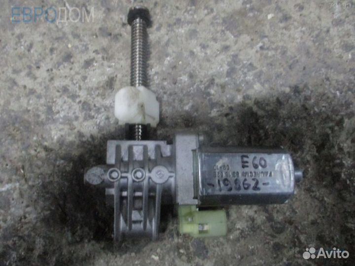 Запчасть BMW E60 s1076479