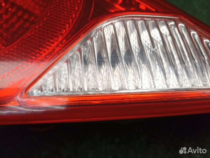 Левый фонарь Kia Spectra