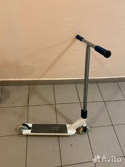 Продаю самокат трюковый