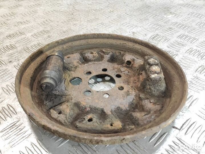 Щит опорный Volkswagen Polo 1994-1999