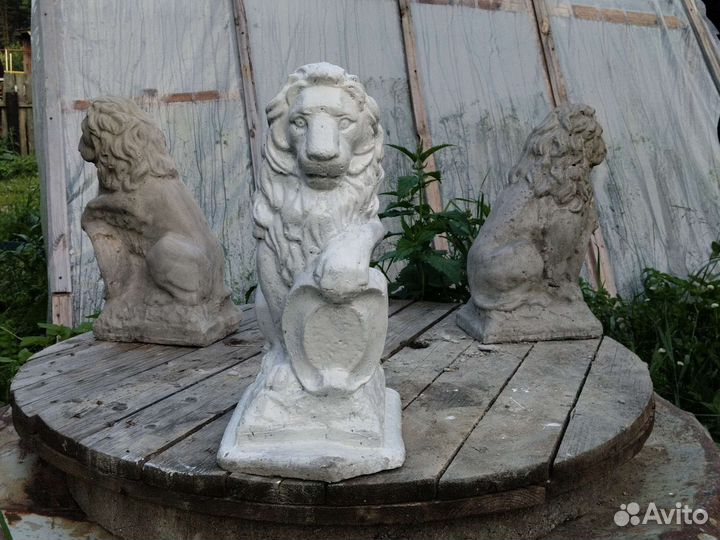 Скульптура льва из бетона