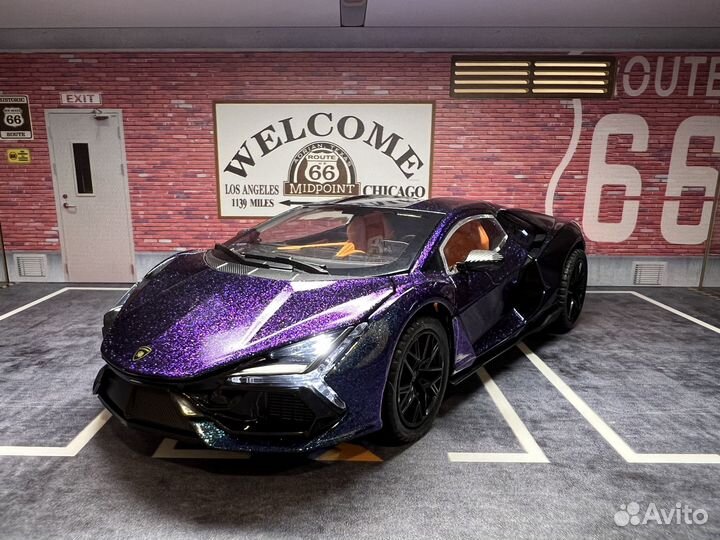 Модель автомобиля Lamborghini Revuelto
