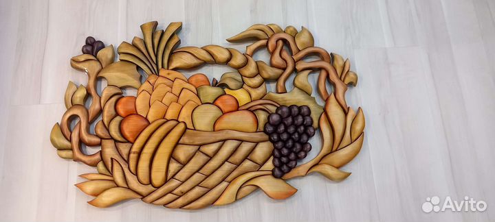 Панно из дерева