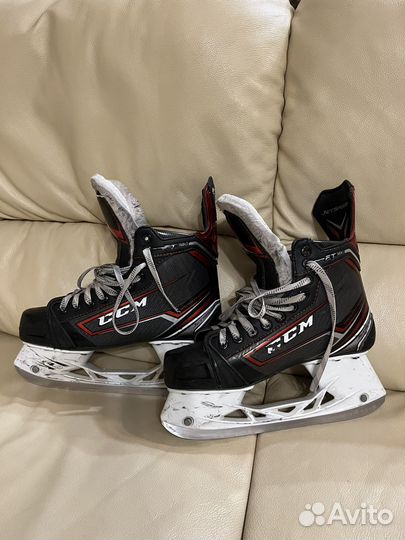 Хоккейные коньки CCM FT380