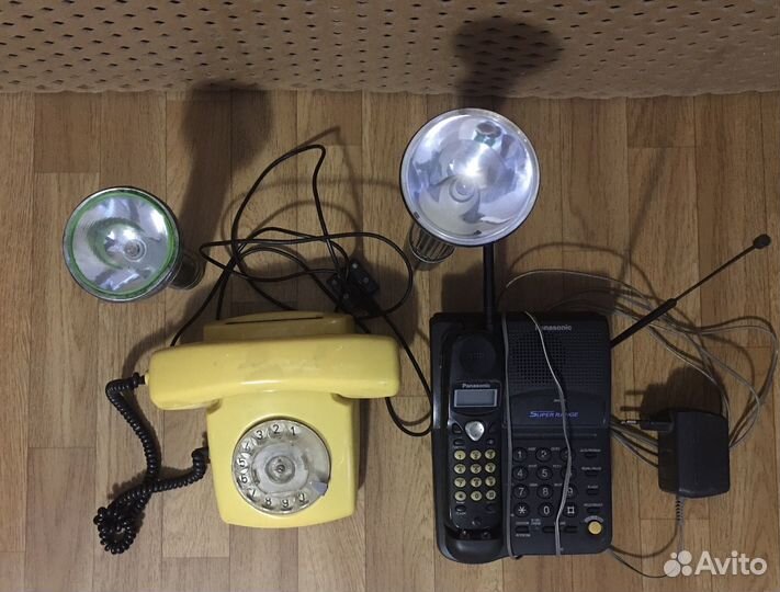 Телефон стационарный дисковый и Panasonik