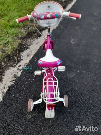 Детский велосипед четырехколесный