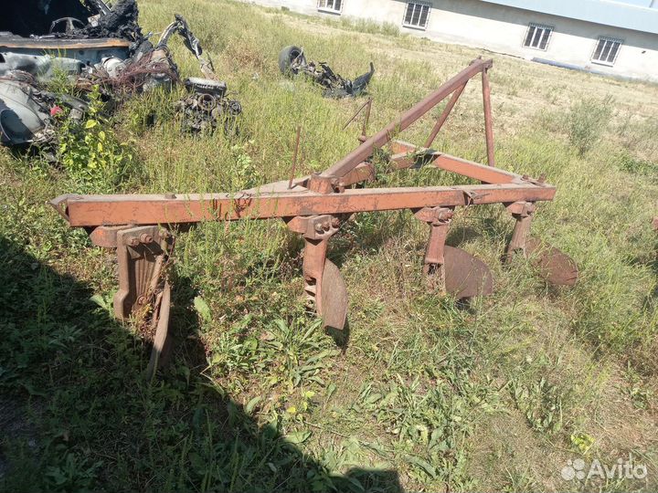Плуг на дт 75