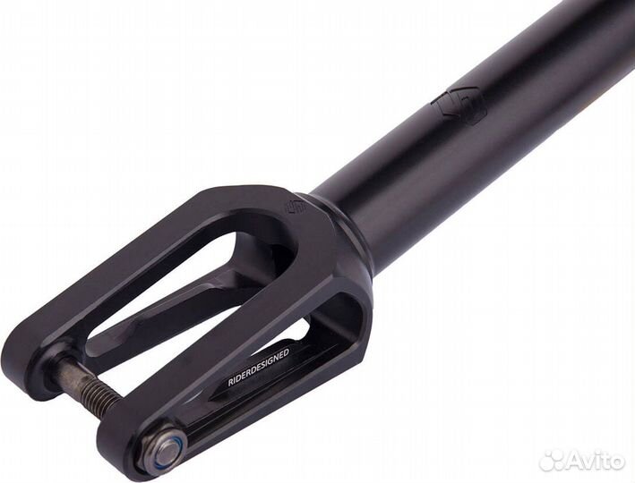 Вилка striker Lux SCS/HIC Black Sta42