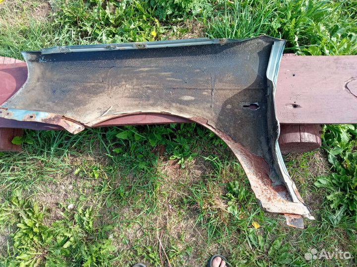 Крыло переднее priora