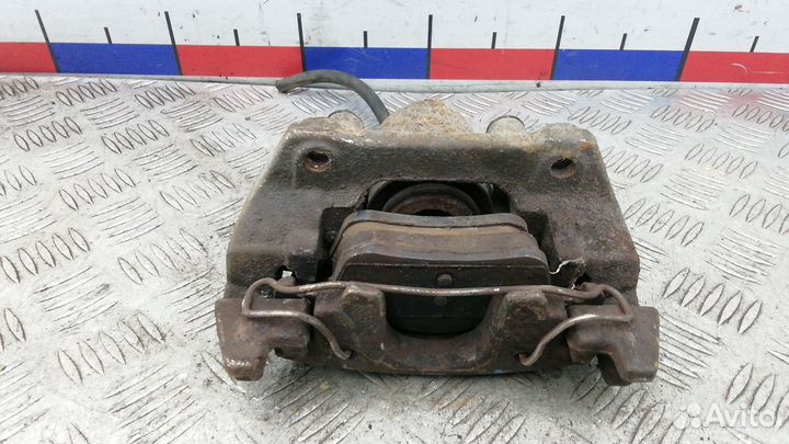Суппорт задний правый Volvo S80 2000