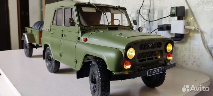Модель 1:8 УАЗ 469