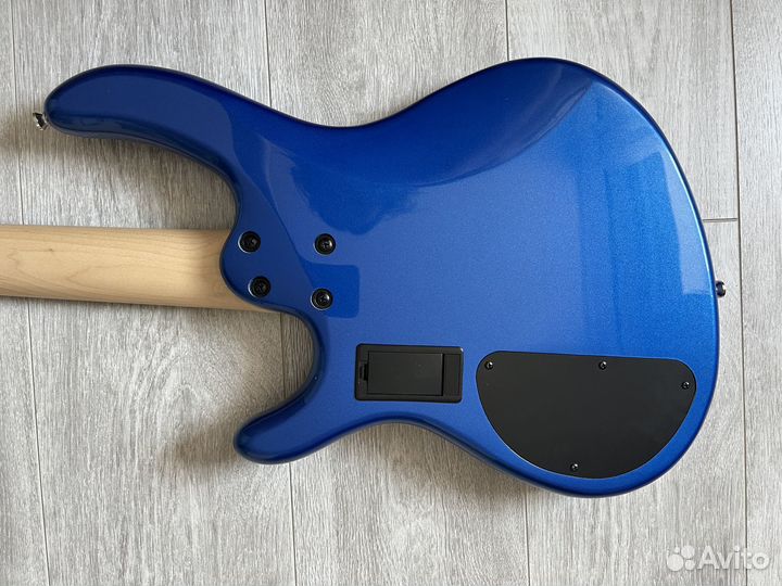 Бас-гитара Cort Action Bass Plus 4 струны