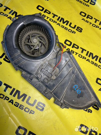 Моторчик печки в сборе с корпусом Renault Clio