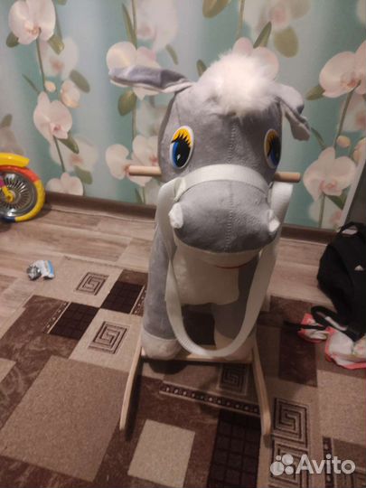 Детская качалка лошадь