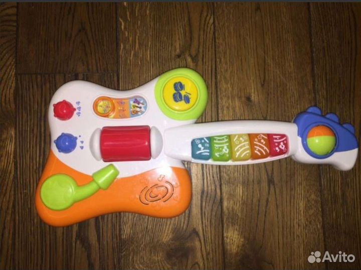 Гитара музыкальная