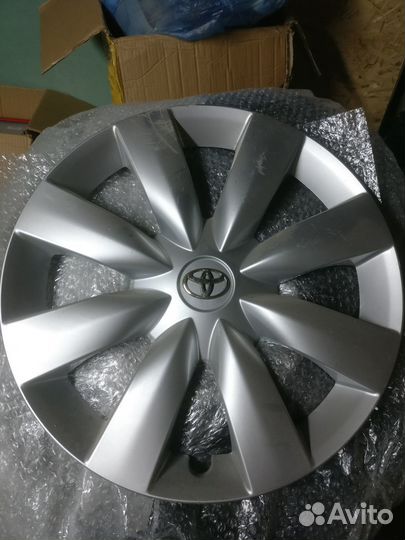 Колпак диска Toyota