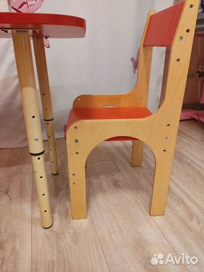 Детский растущий столик и стулья комплект