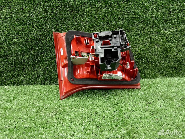 Фонарь крышки багажника правый VAG Audi A6 C6