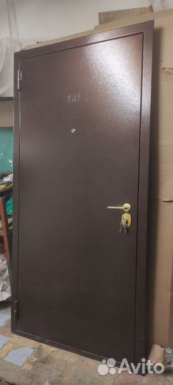 Дверь входная металлическая