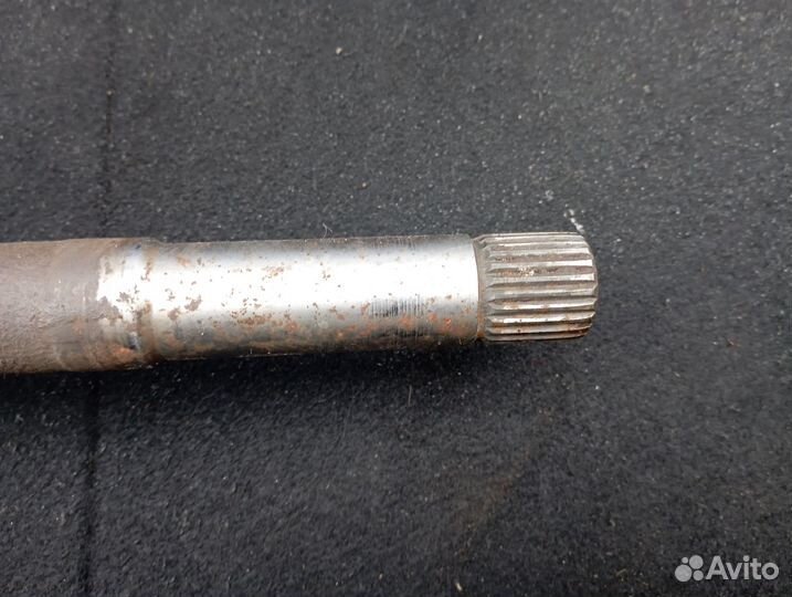 Промежуточный вал на Ситроен С5 2006 года