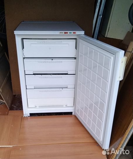 Отличная рабочая морозильная камера Доставка