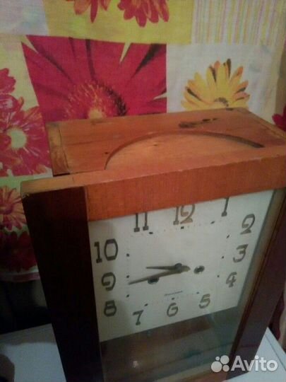 Настенные Часы Янтарь очз СССР (без боя)